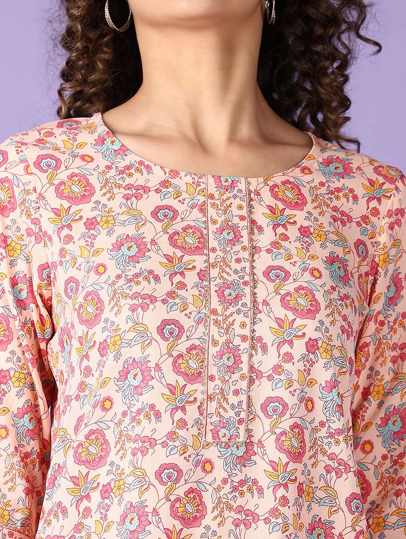 women floral three quarter sleeve straight kurta - 21569996 - Standard Image - 5
