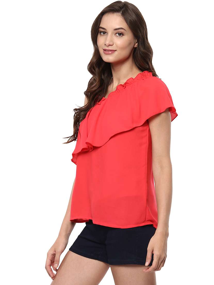 women red solid regular top