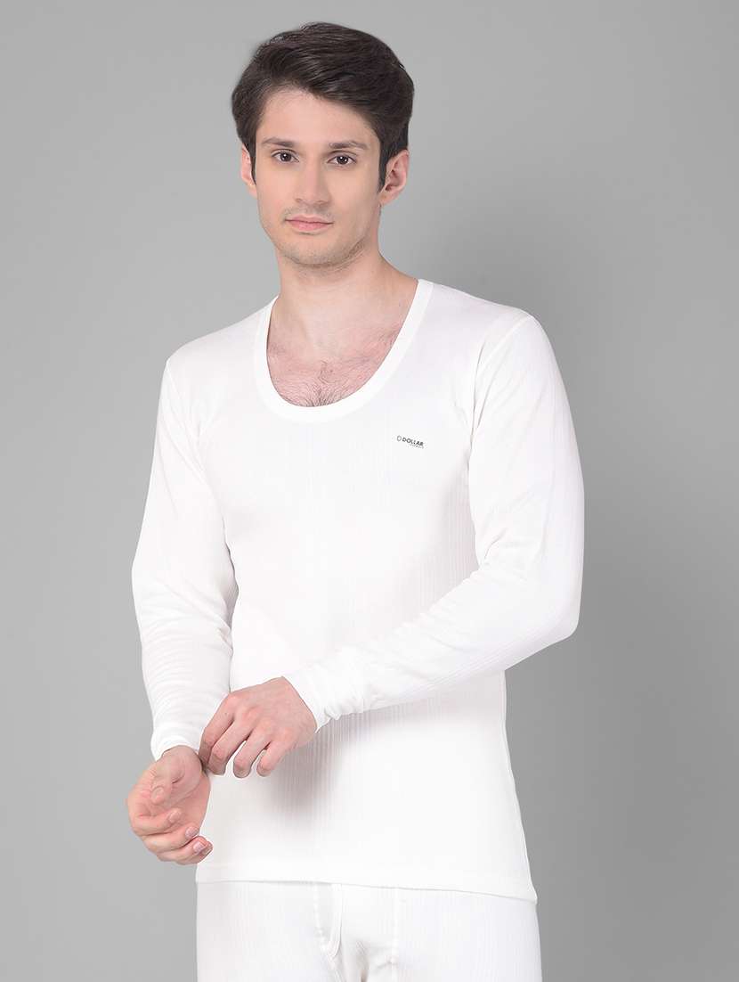 men solid scoop neck full sleeve thermal top