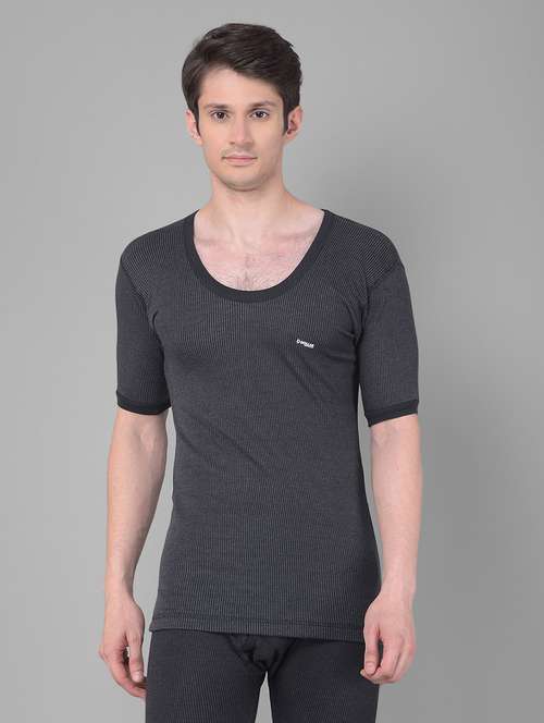 men solid scoop neck half sleeve thermal top - 21578061 -  Standard Image - 0