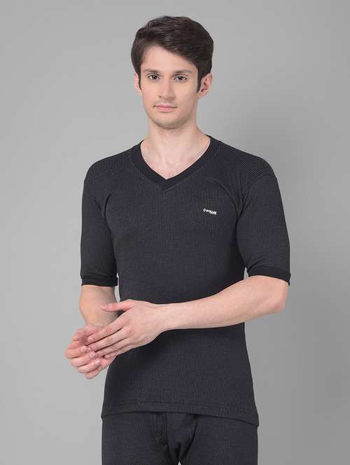 men solid v neck half sleeve thermal top - 21578070 - Standard Image - 0