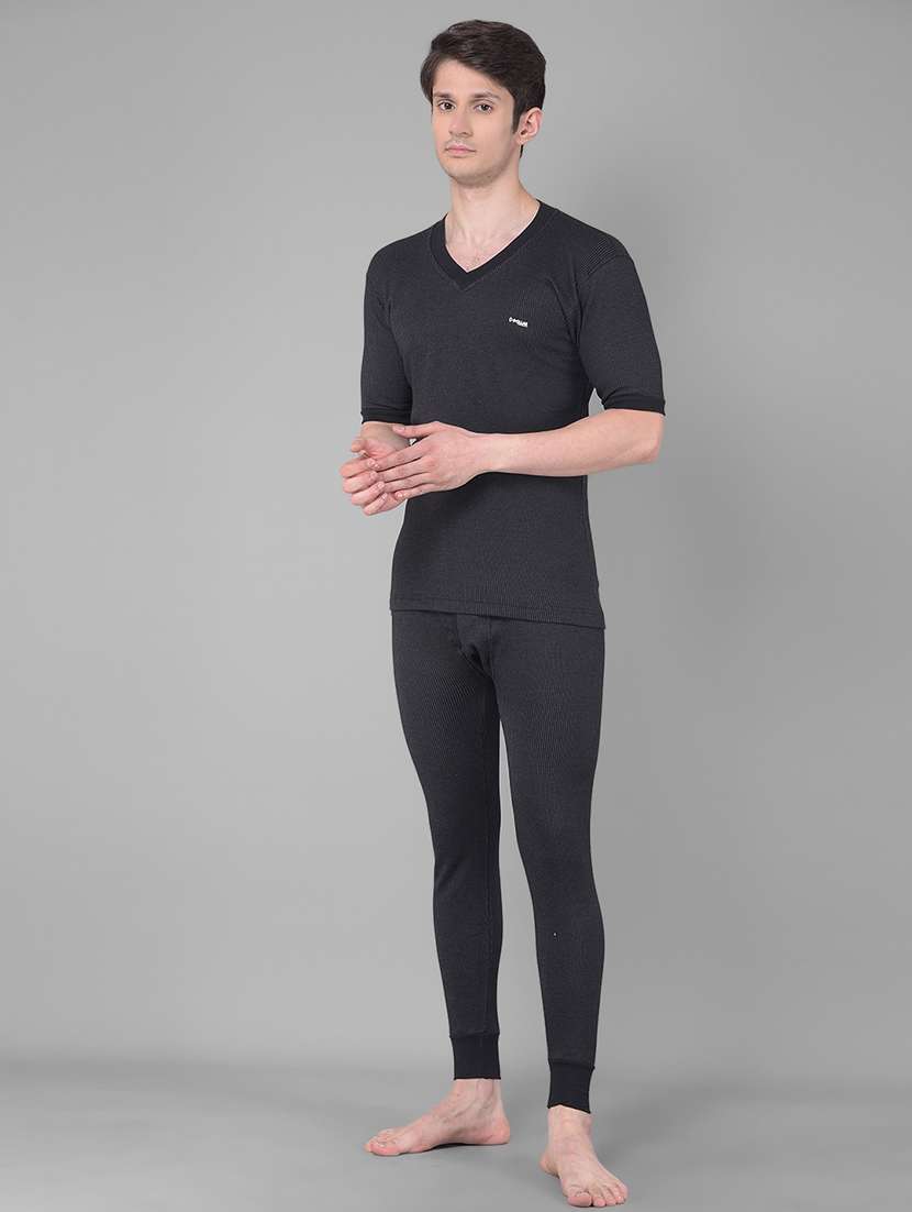 men solid v neck half sleeve thermal top - 21578070 - Standard Image - 3