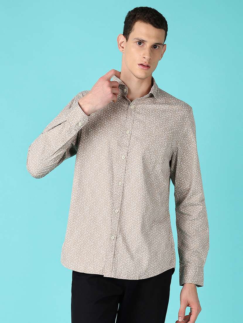 men printed collared long sleeves casual shirt