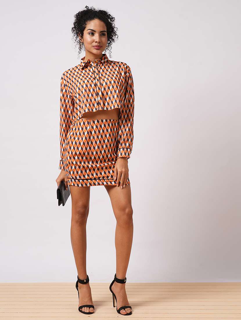 globus women yellow abstract print cuffed sleeves crop shirt with high-rise mini skirt workwear co-ord set - 21579912 - Standard Image - 3