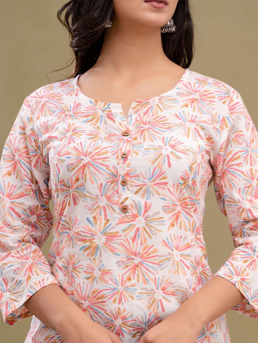 women three quarter sleeve straight kurti - 21581280 -  Standard Image - 5