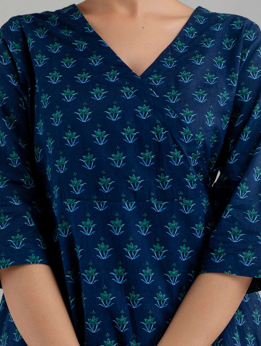 women three quarter sleeve angrakha kurti - 21581328 - Standard Image - 5
