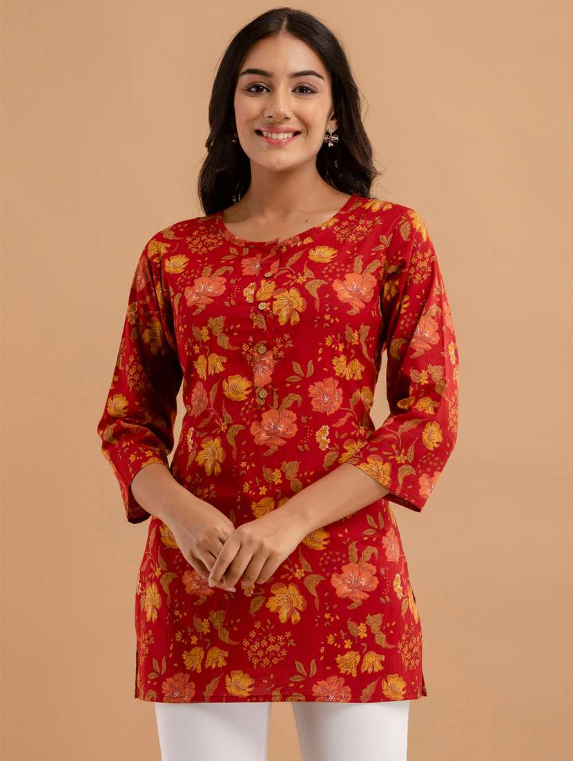 women printed three quarter sleeve short kurti