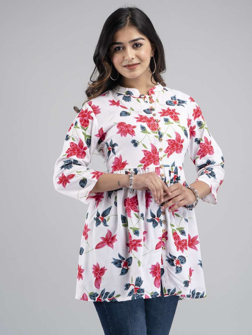 women three quarter sleeve flared kurti