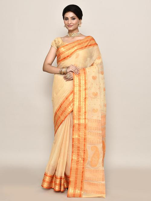 women paisley bordered saree - 21583396 -  Standard Image - 0