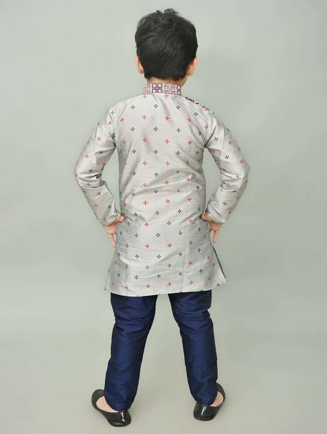 Boys Printed Mandarin Neck Kurta Pyjama Set - 21585418 -  Standard Image - 3