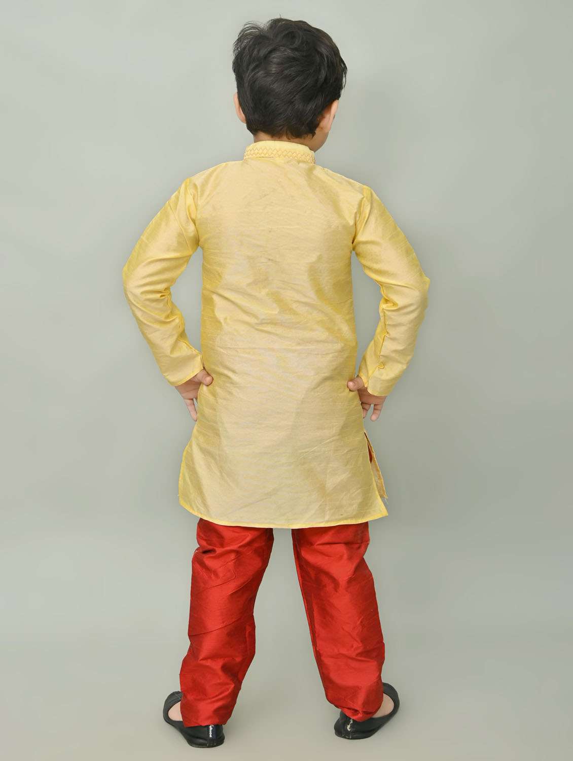 boys embroidered mandarin neck kurta pyjama set - 21585448 -  Standard Image - 3
