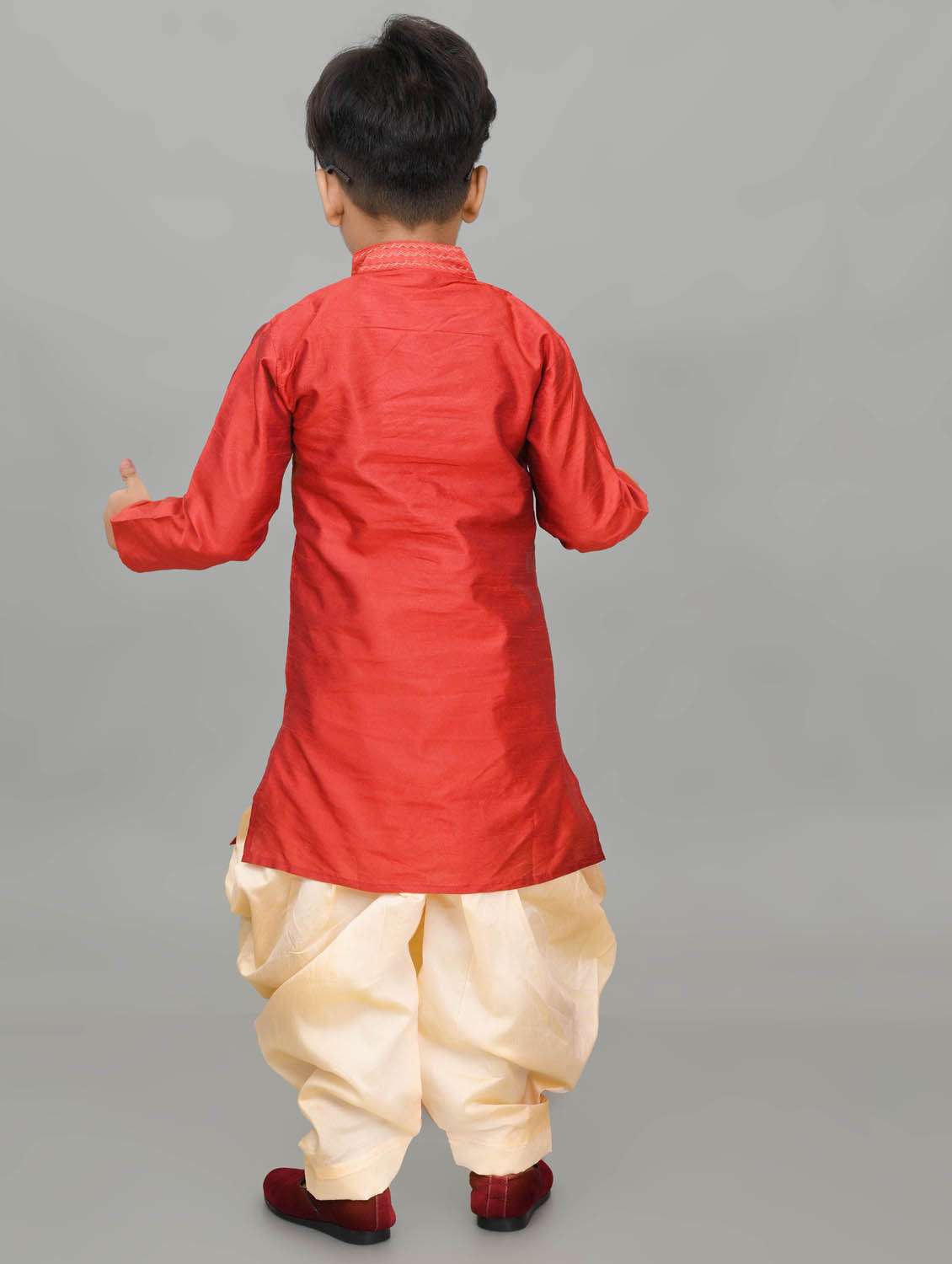 boys embroidered mandarin neck kurta salwar set - 21585450 -  Standard Image - 3