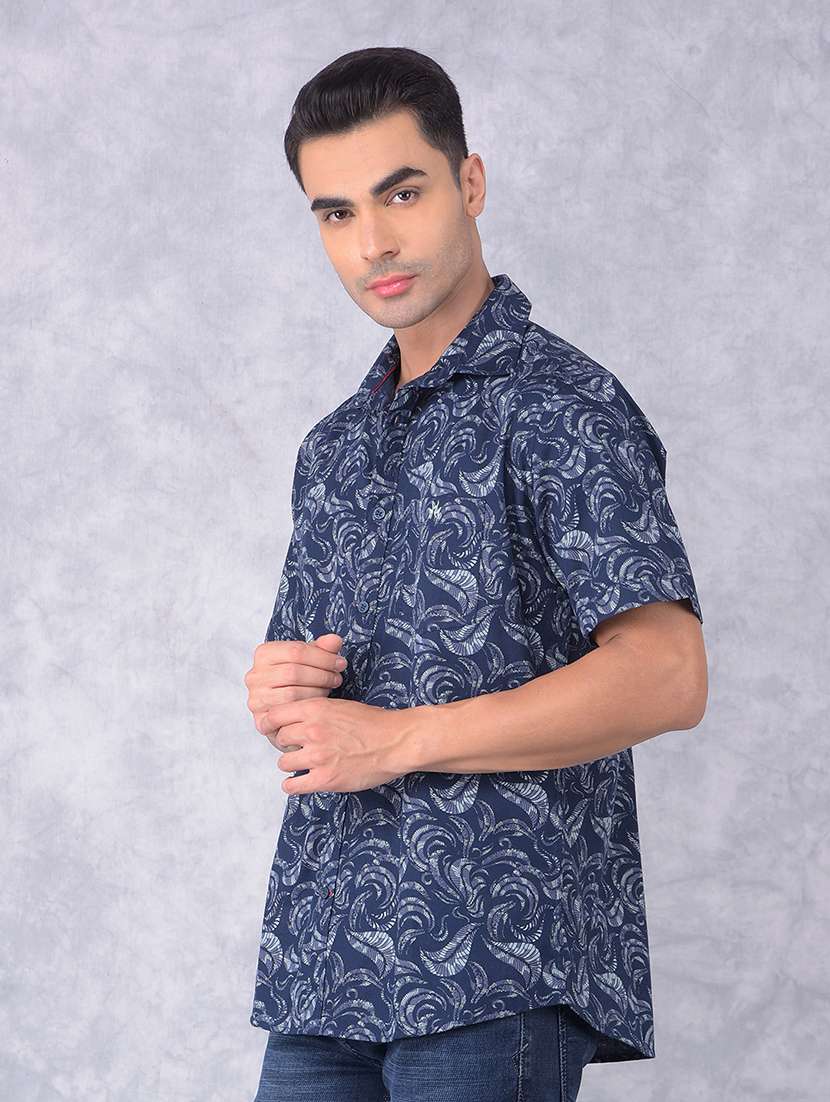 men printed regular fit casual shirt