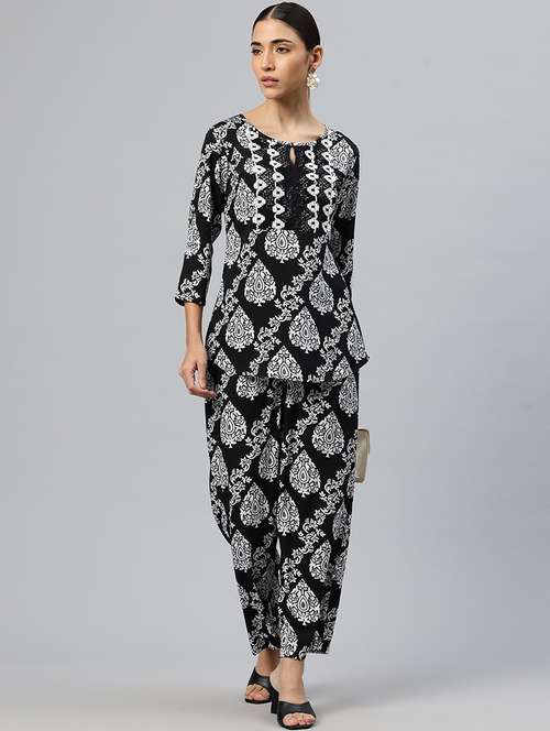 women printed ethnic co-ord set - 21586271 - Standard Image - 0