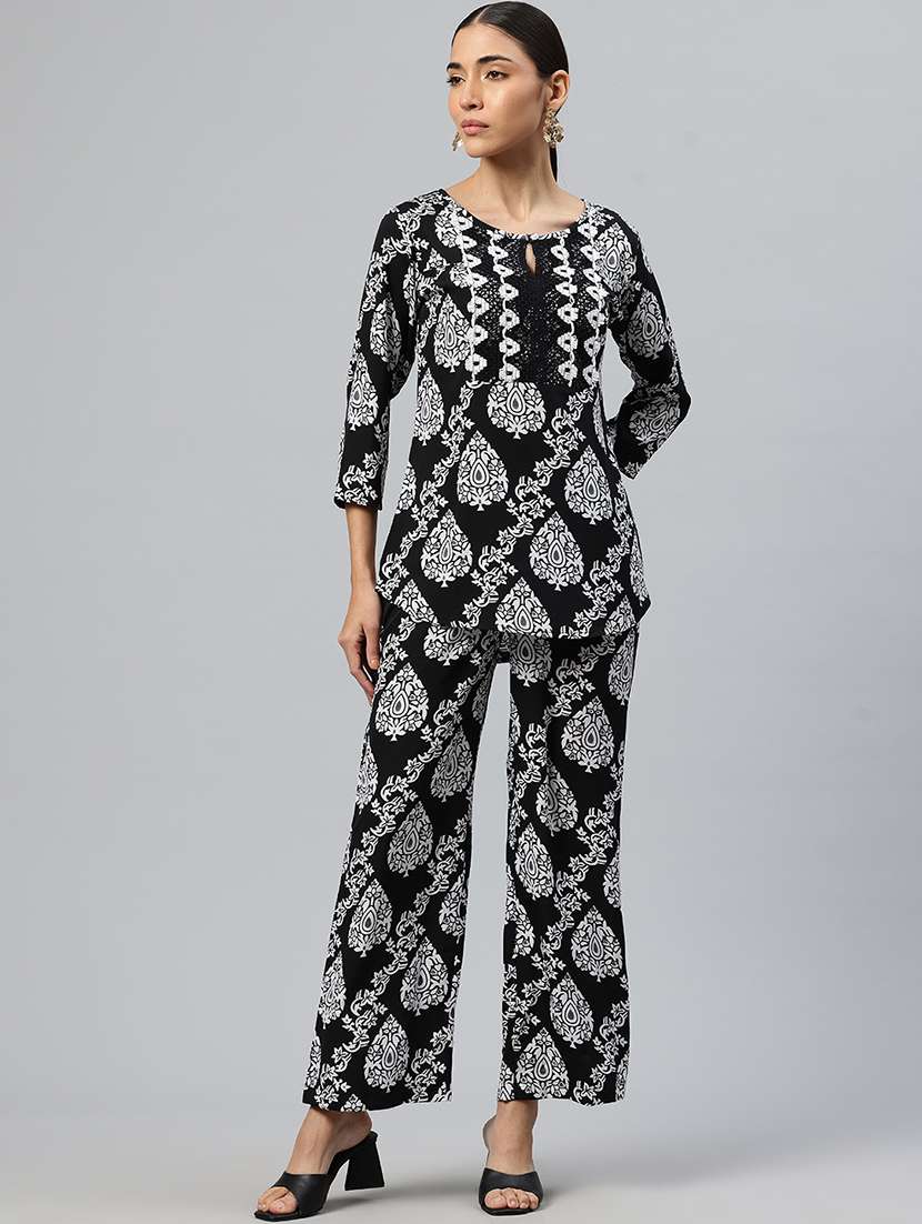 women printed ethnic co-ord set - 21586271 - Standard Image - 3
