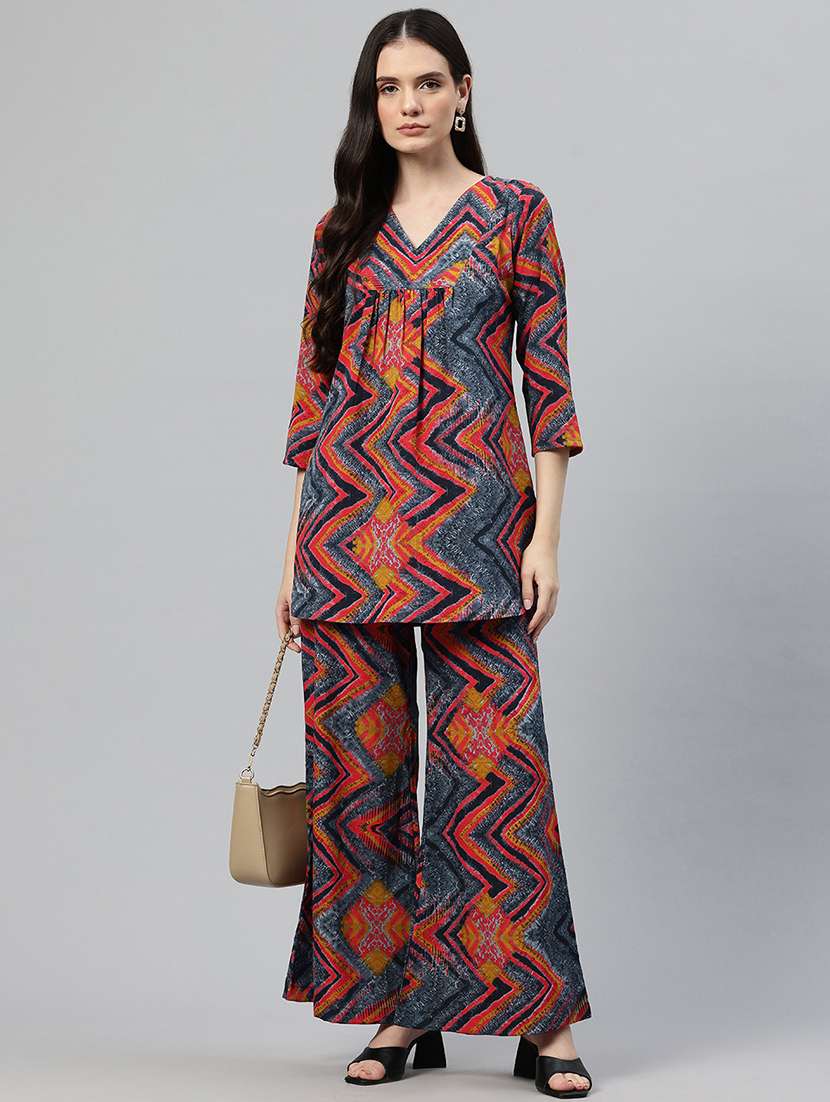 women printed three quarter sleeves top & palazzo co-ord set