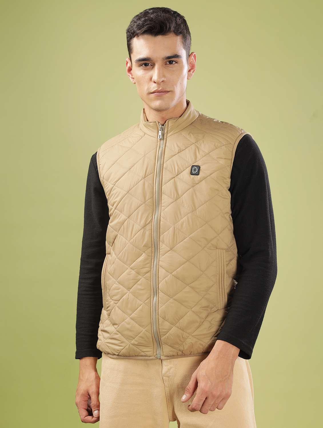men solid sleeveles quilted jacket - 21586678 -  Zoom Image - 0