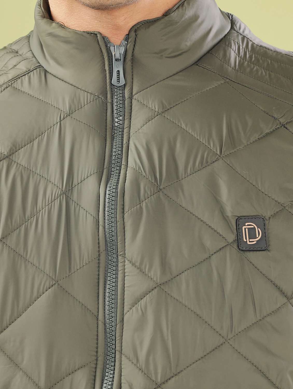 men solid sleeveles quilted jacket - 21586680 -  Standard Image - 5