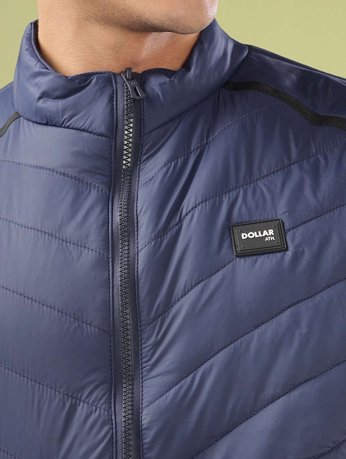 men solid sleeveles quilted jacket - 21586682 -  Standard Image - 5