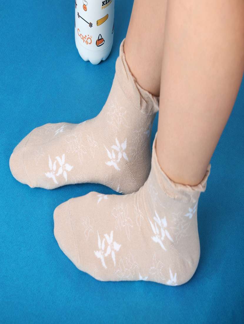 women above ankle length combo socks