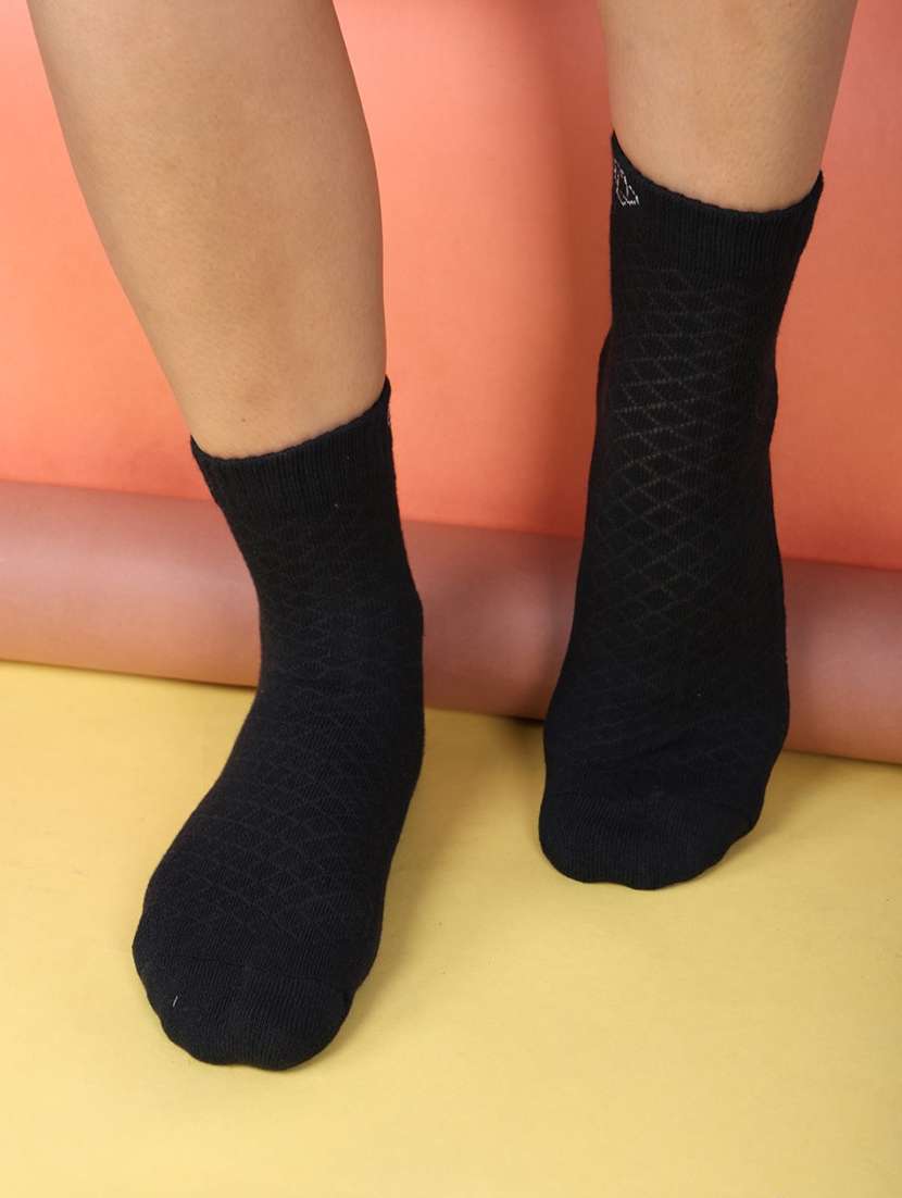 women above ankle length combo socks
