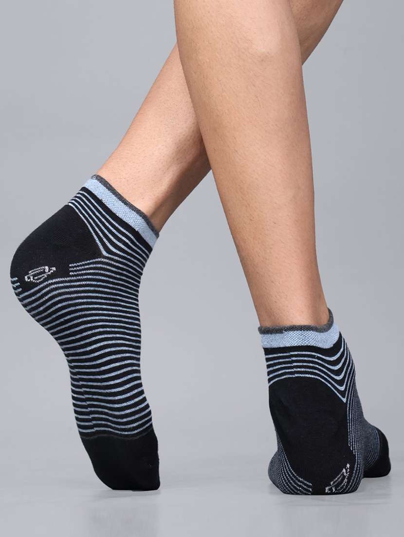 men pack of 5 ankle length socks - 21587610 -  Standard Image - 3