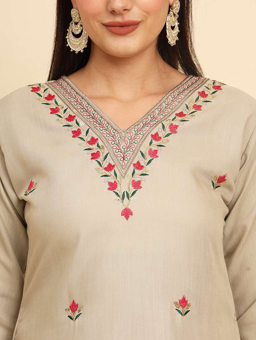 women embroidered v neck straight kurta - 21591848 -  Standard Image - 5