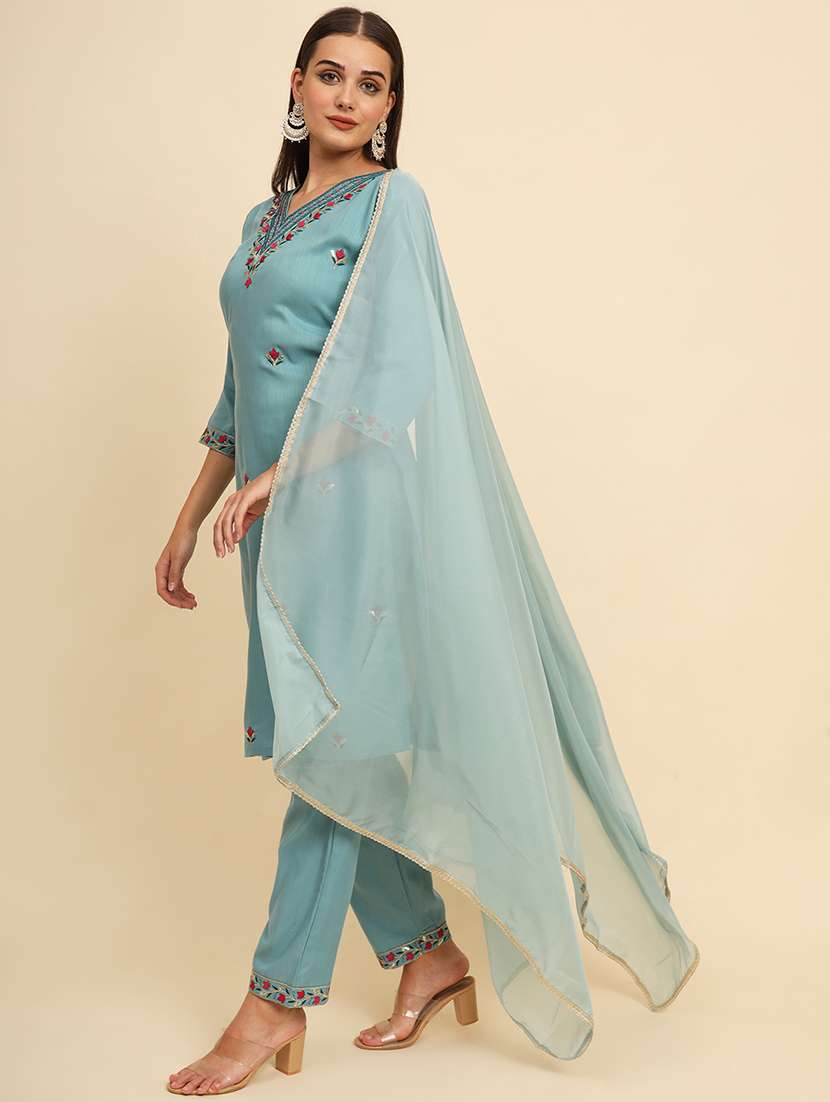 women embroidered v neck straight kurta - 21591849 -  Standard Image - 3