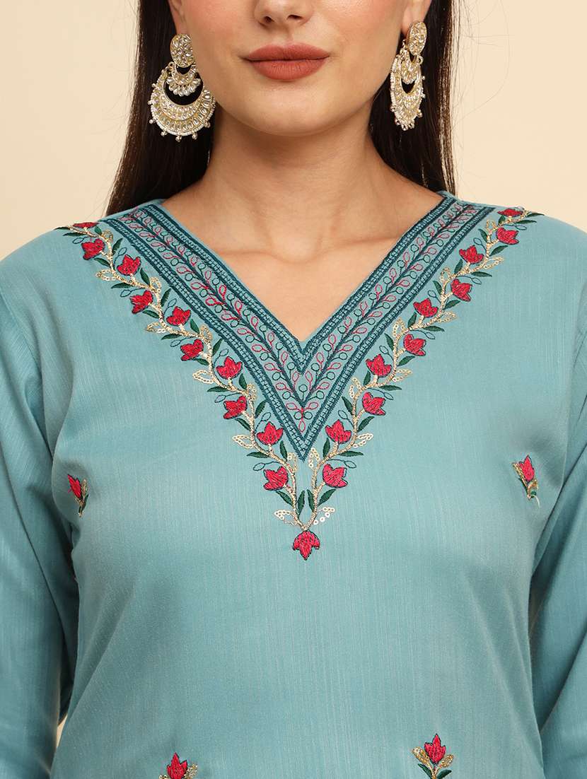 women embroidered v neck straight kurta - 21591849 -  Standard Image - 5