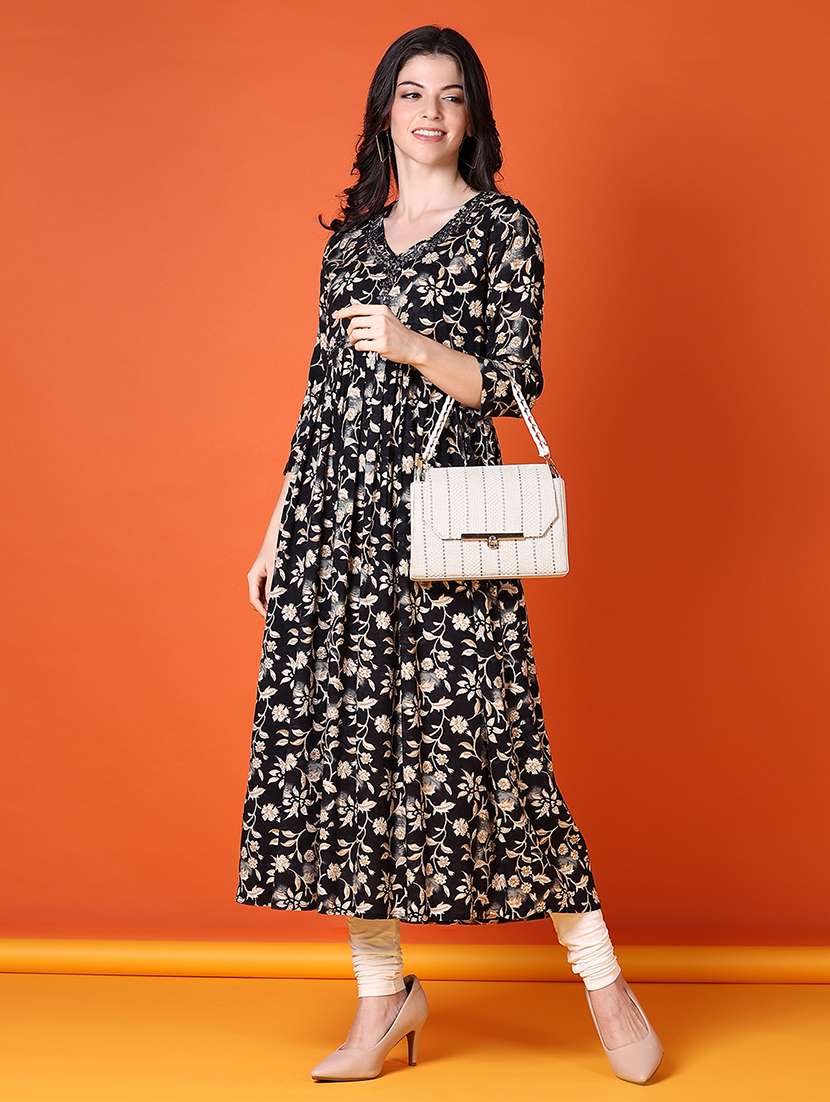 women three quarter sleeve a-line kurta - 21593505 -  Standard Image - 3