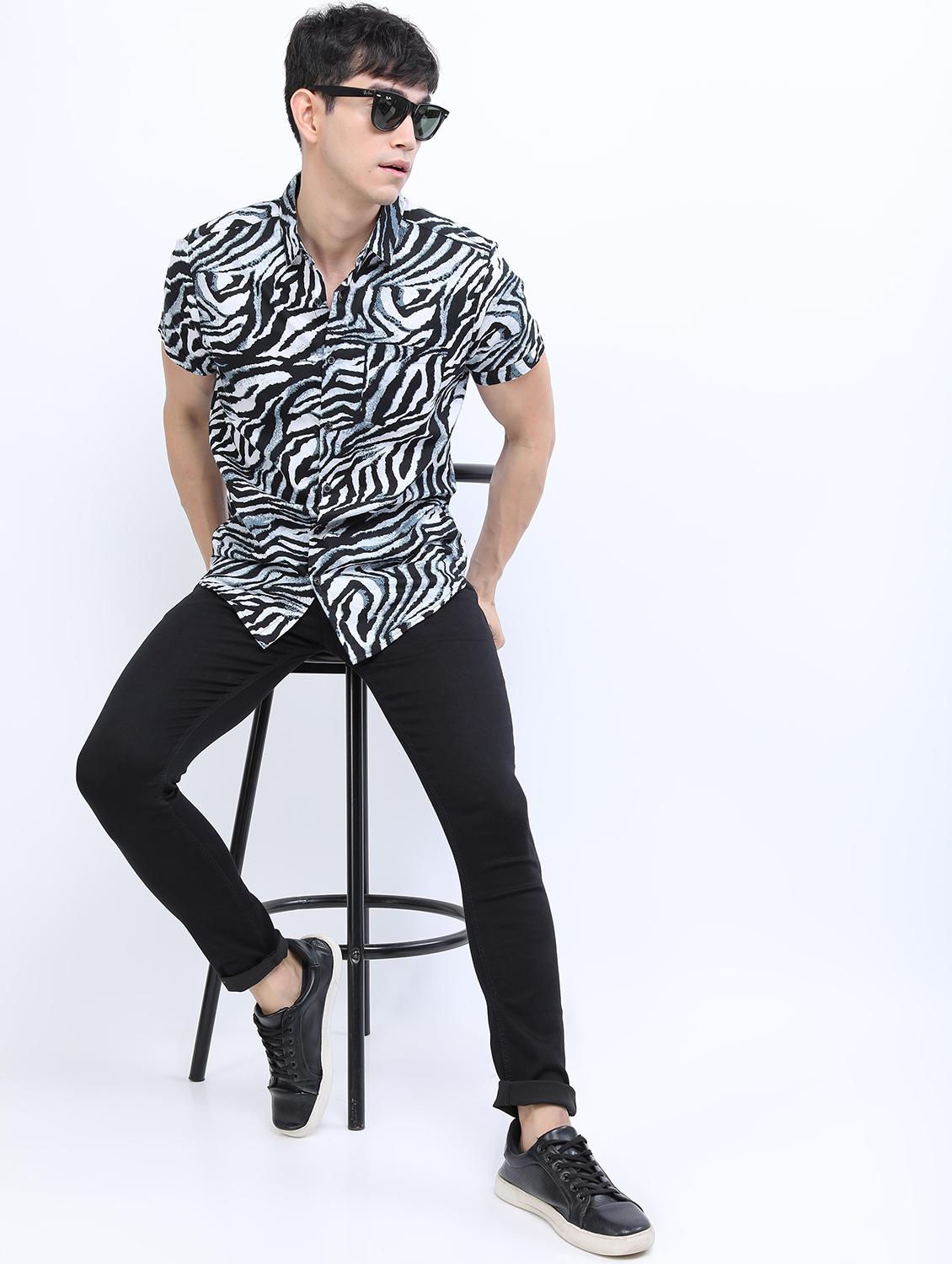 men mid rise plain jeans - 21595967 - Standard Image - 3