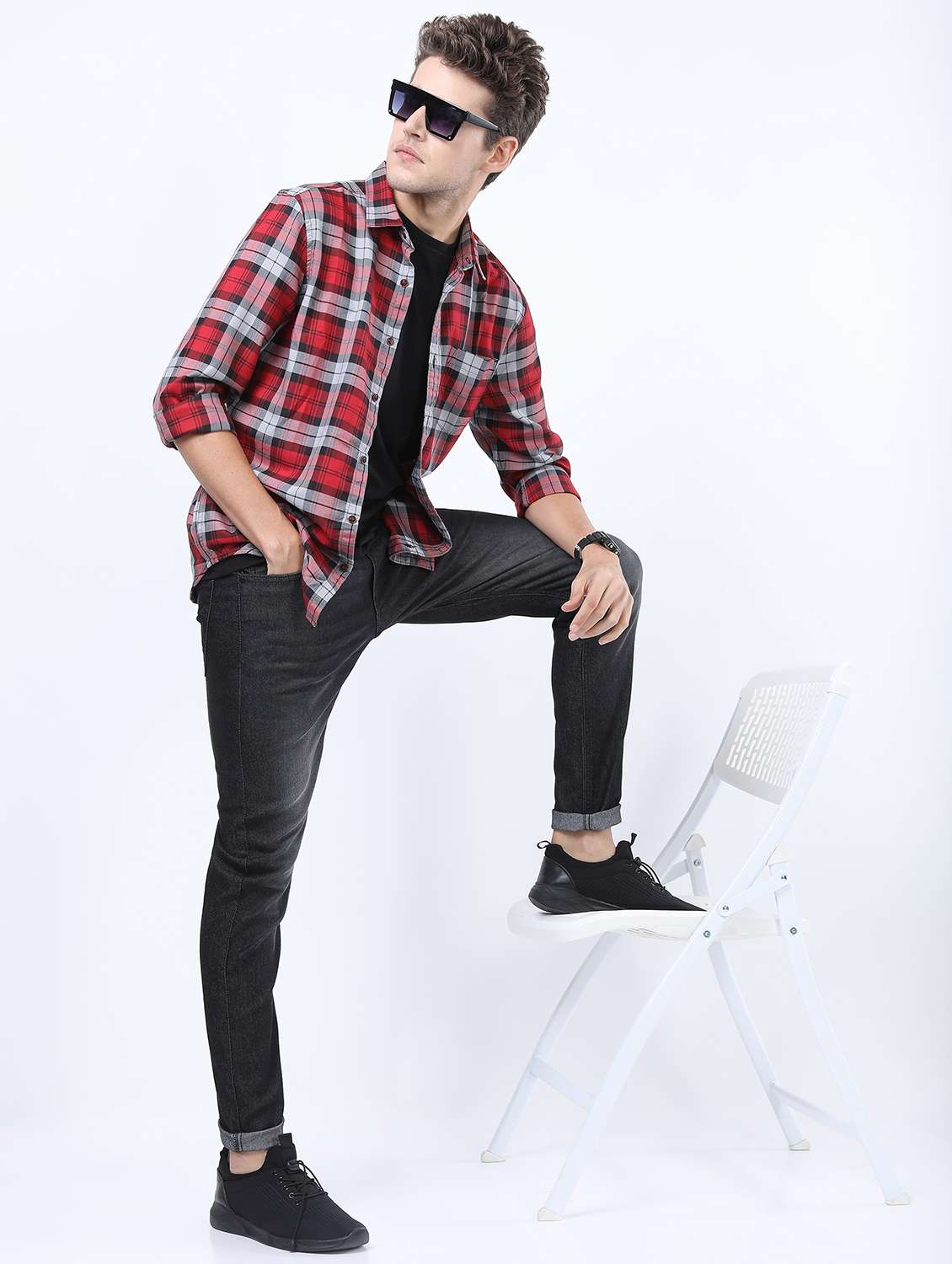 men mid rise plain jeans - 21595987 -  Standard Image - 3