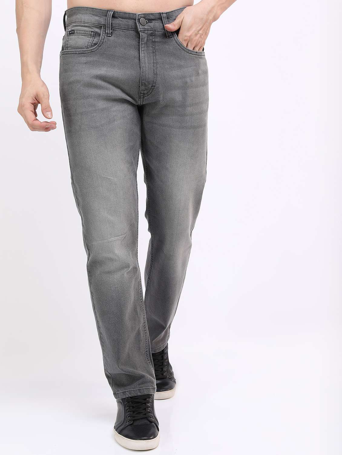 men mid rise plain jeans - 21596030 - Zoom Image - 0