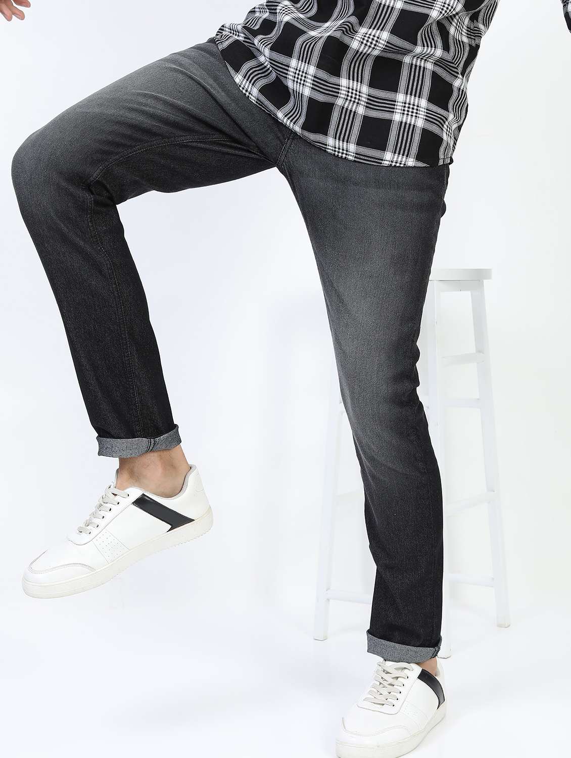 men mid rise plain jeans - 21596078 -  Standard Image - 3
