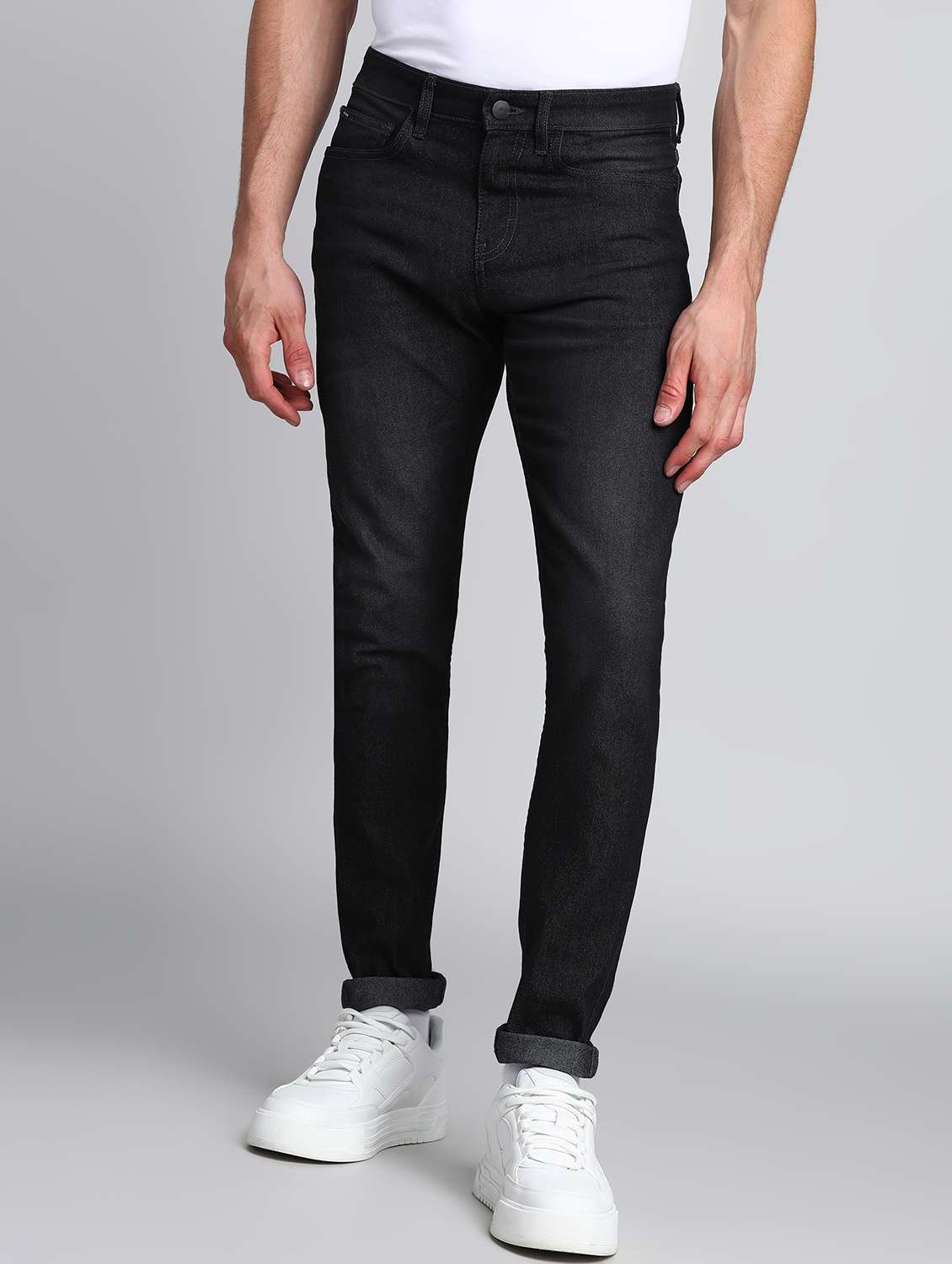 men mid rise plain jeans