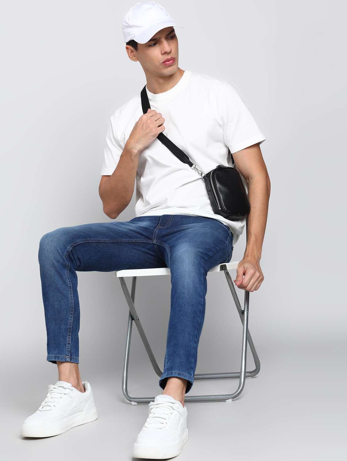 men plain slim fit mid rise jeans - 21596199 - Standard Image - 3