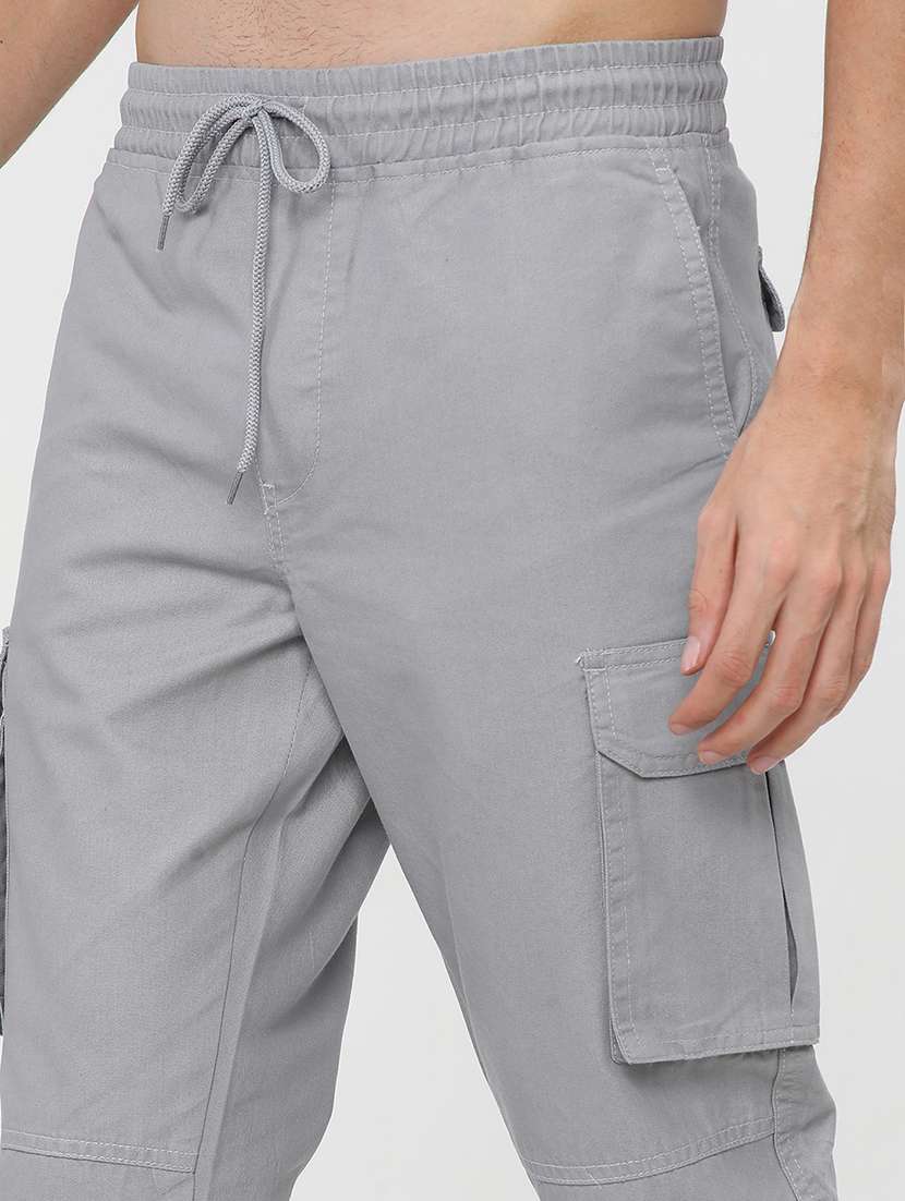 men solid regular fit mid rise cargo - 21596353 -  Standard Image - 5