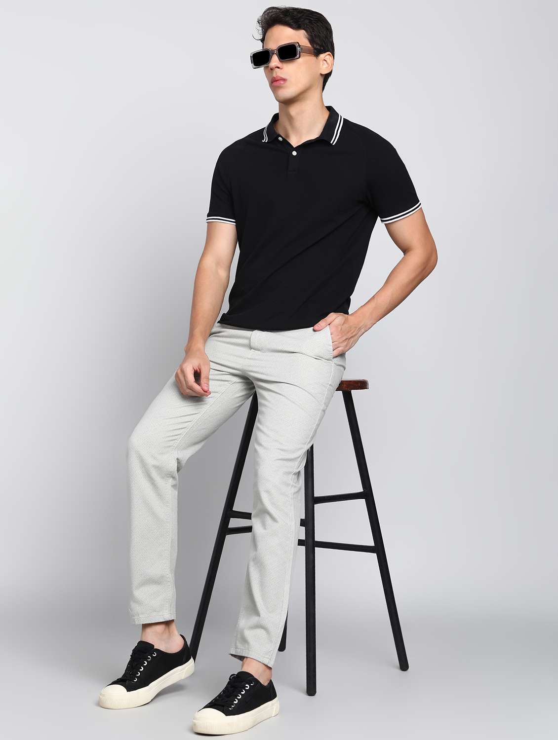 men printed mid rise chinos casual trouser - 21596366 - Standard Image - 3