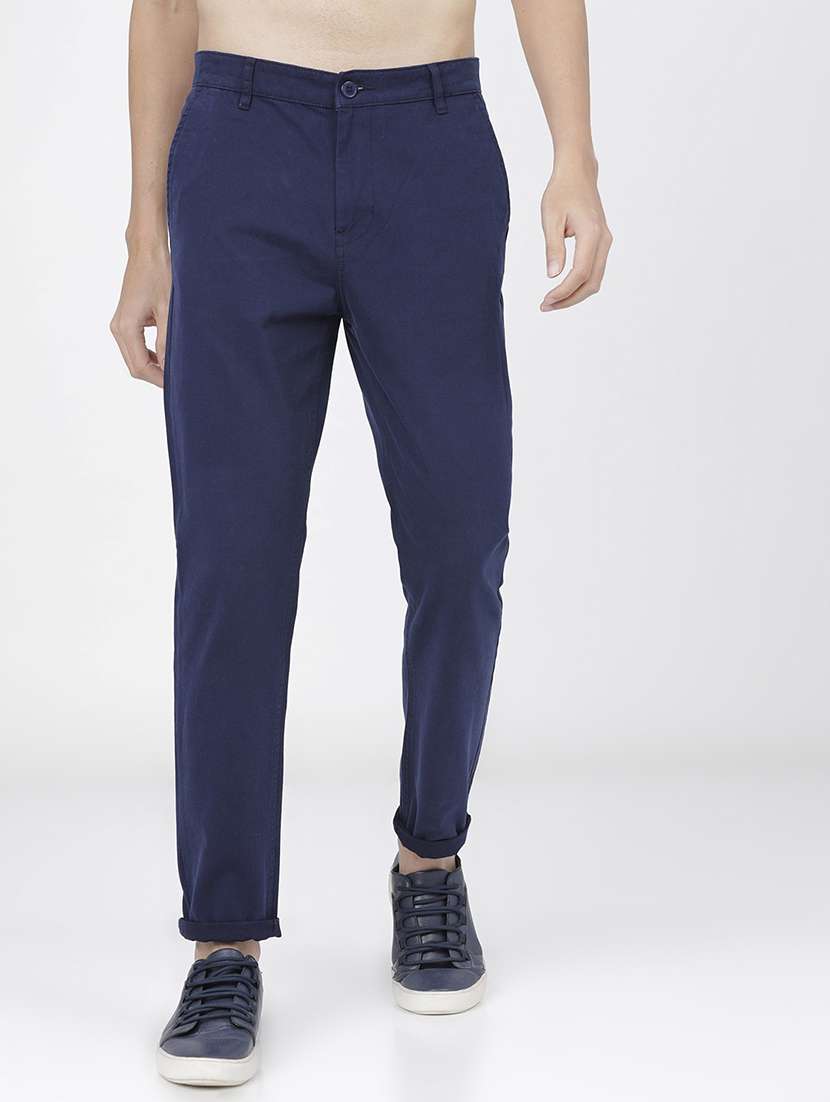 men mid rise solid chinos 