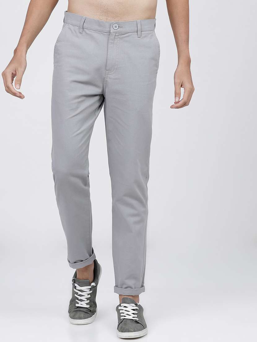 men solid mid rise chinos casual trouser