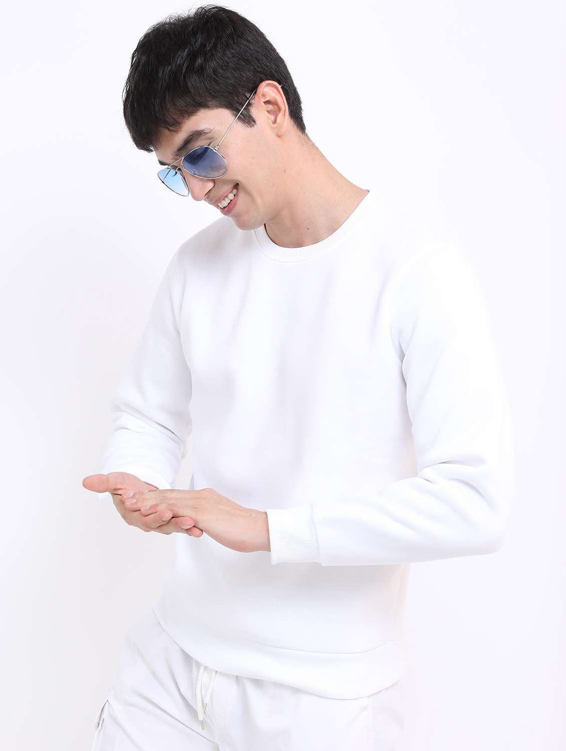Men Solid Pullover Long Sleeve Sweatshirt