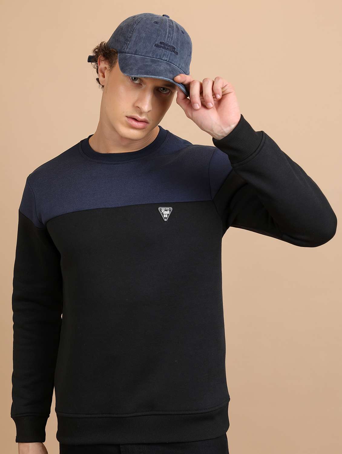 men long sleeves color block sweatshirt - 21596509 - Zoom Image - 0