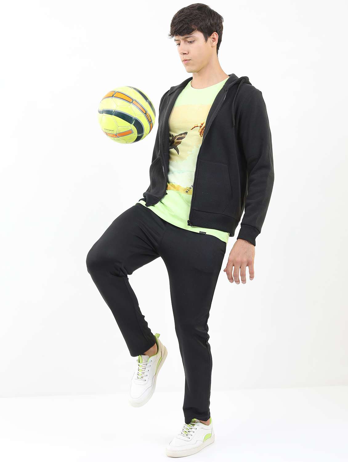 men solid regular fit track pant - 21596677 -  Standard Image - 3