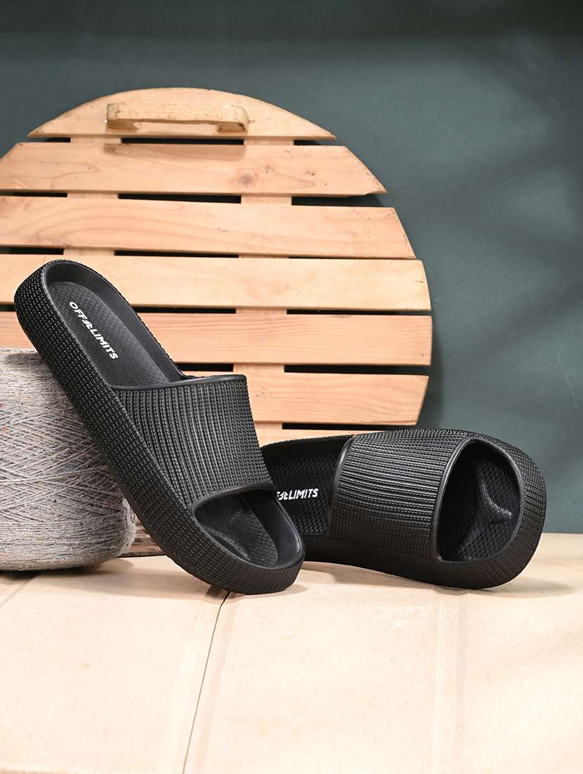 men black slider flip flops