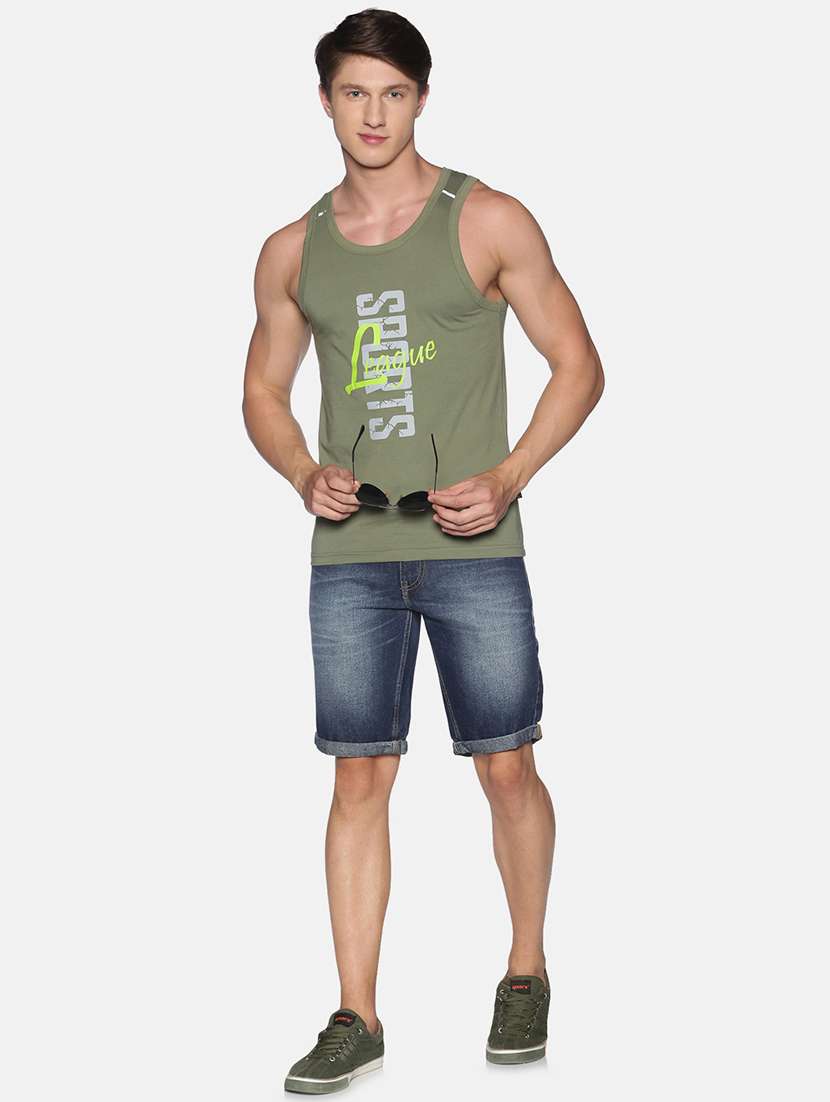 men front print cotton vest - 21597372 -  Standard Image - 3