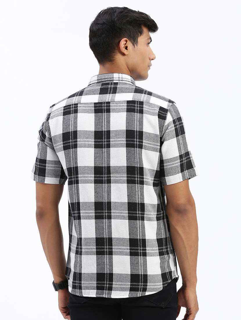 men short sleeves checkered casual shirt - 21597459 -  Standard Image - 3