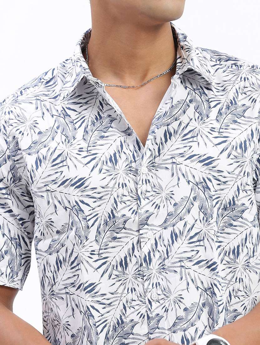 men short sleeves printed casual shirt - 21597478 -  Standard Image - 5