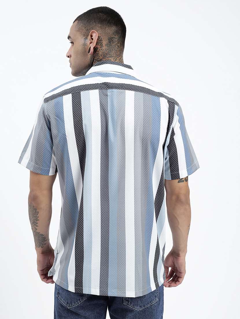 men short sleeves striped casual shirt - 21597494 -  Standard Image - 3