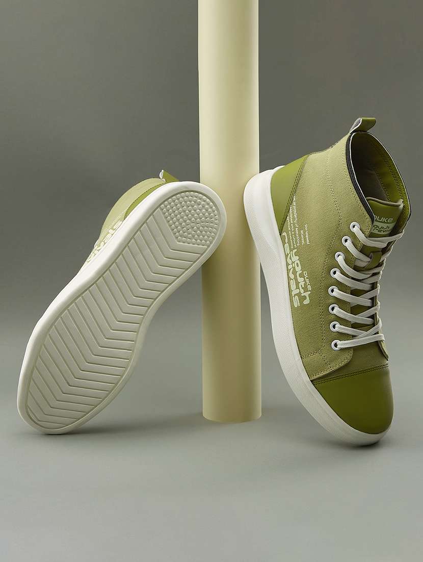 men green lace up sneakers