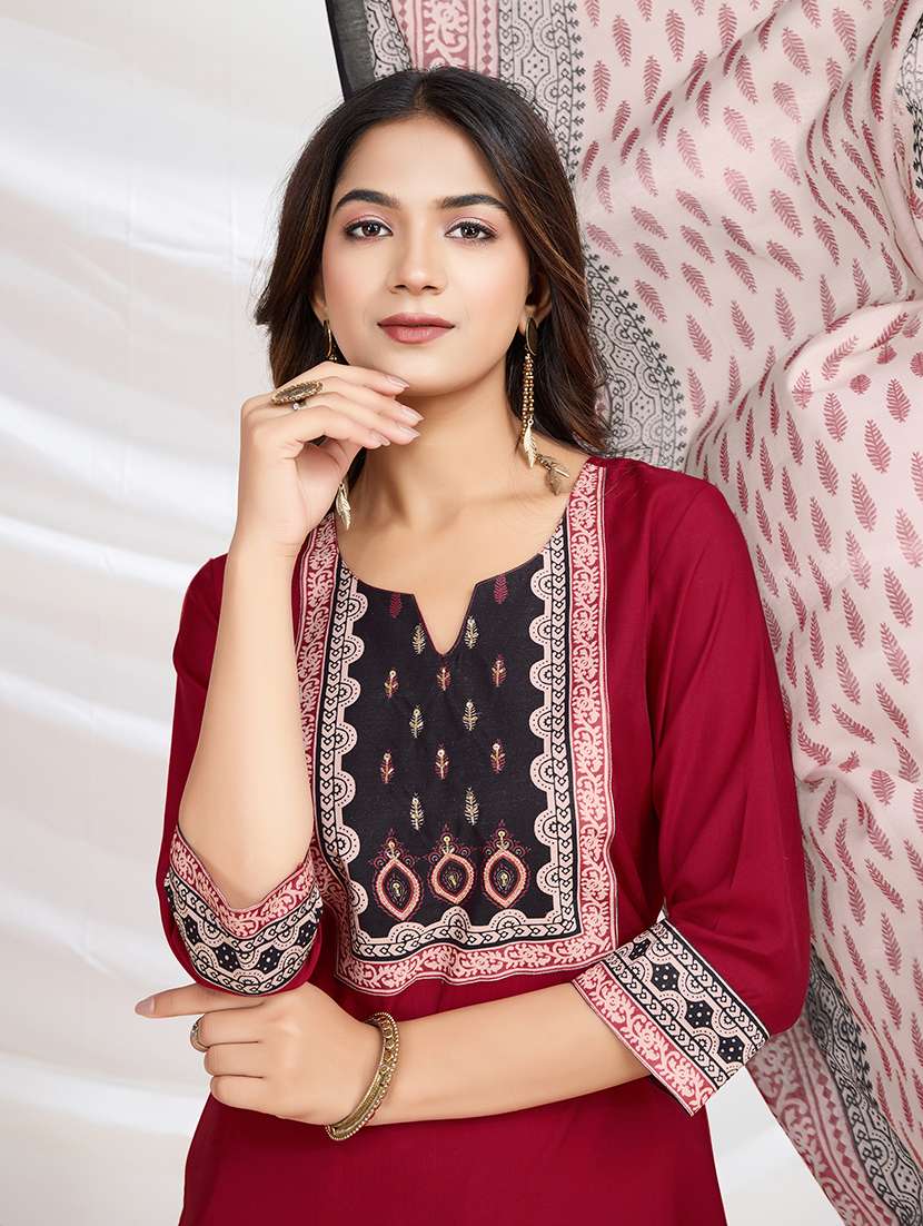 women three quarter sleeve kurta pant with dupatta set - 21598000 - Standard Image - 3